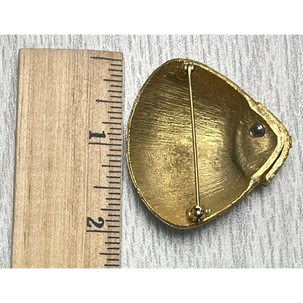 The Unbranded Brand brooch good